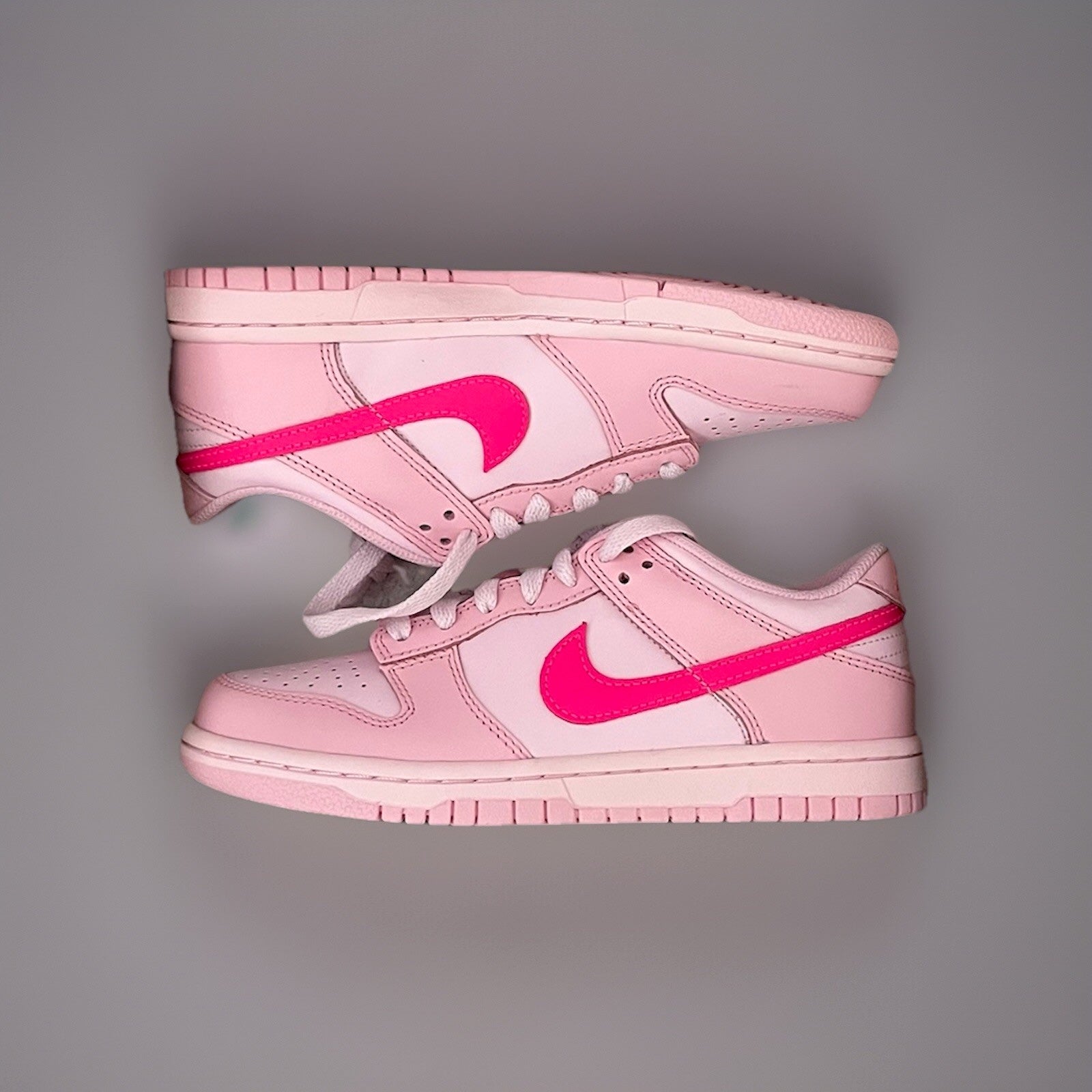 Nike Dunk Triple Pink